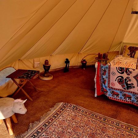 Secret Garden Glamping African Themed Tent Newark upon Trent Kültér fotó