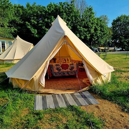 Secret Garden Glamping African Themed Tent Newark upon Trent Kültér fotó
