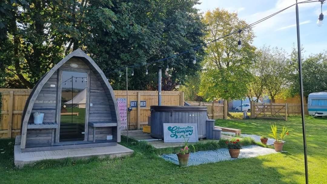 Secret Garden Glamping African Themed Tent Newark upon Trent Kültér fotó