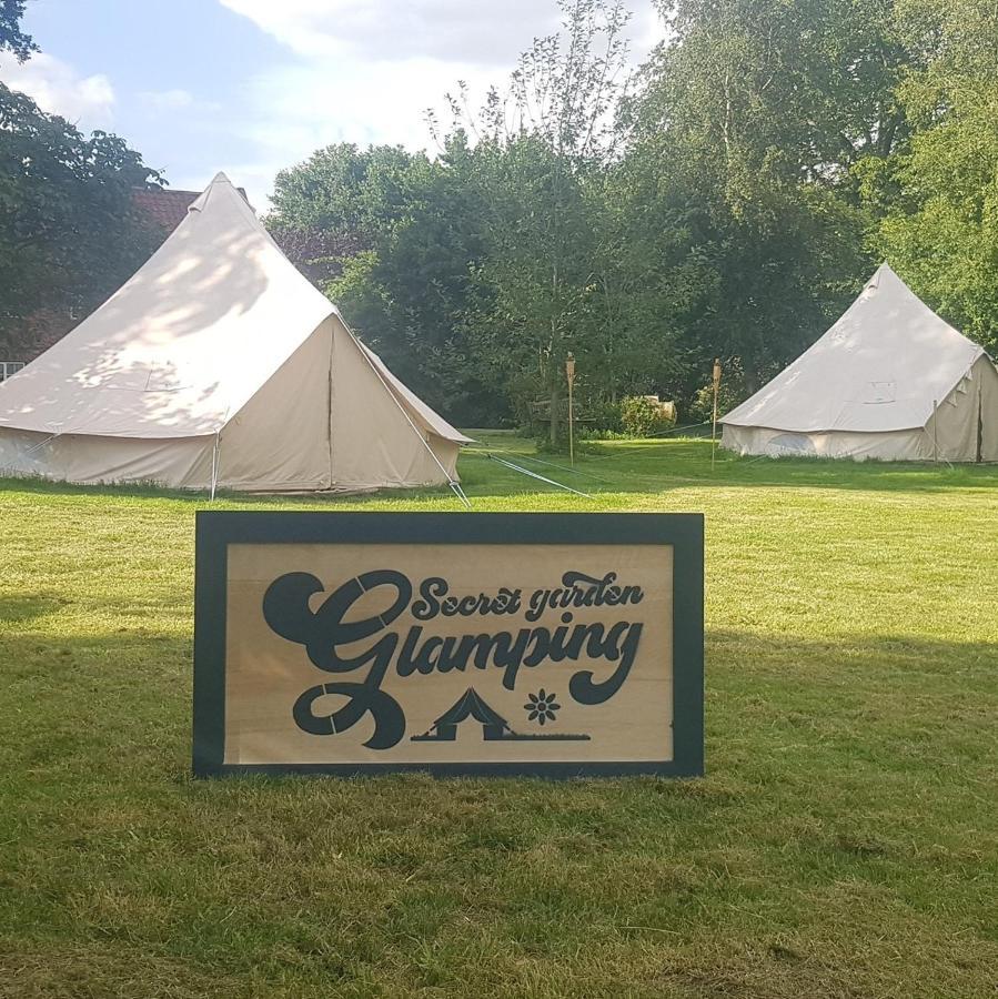 Secret Garden Glamping African Themed Tent Newark upon Trent Kültér fotó