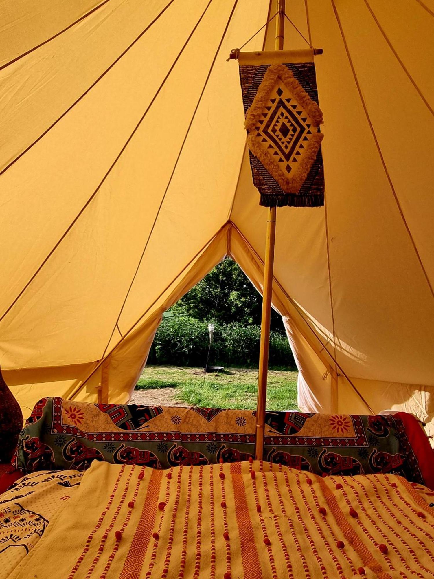 Secret Garden Glamping African Themed Tent Newark upon Trent Kültér fotó