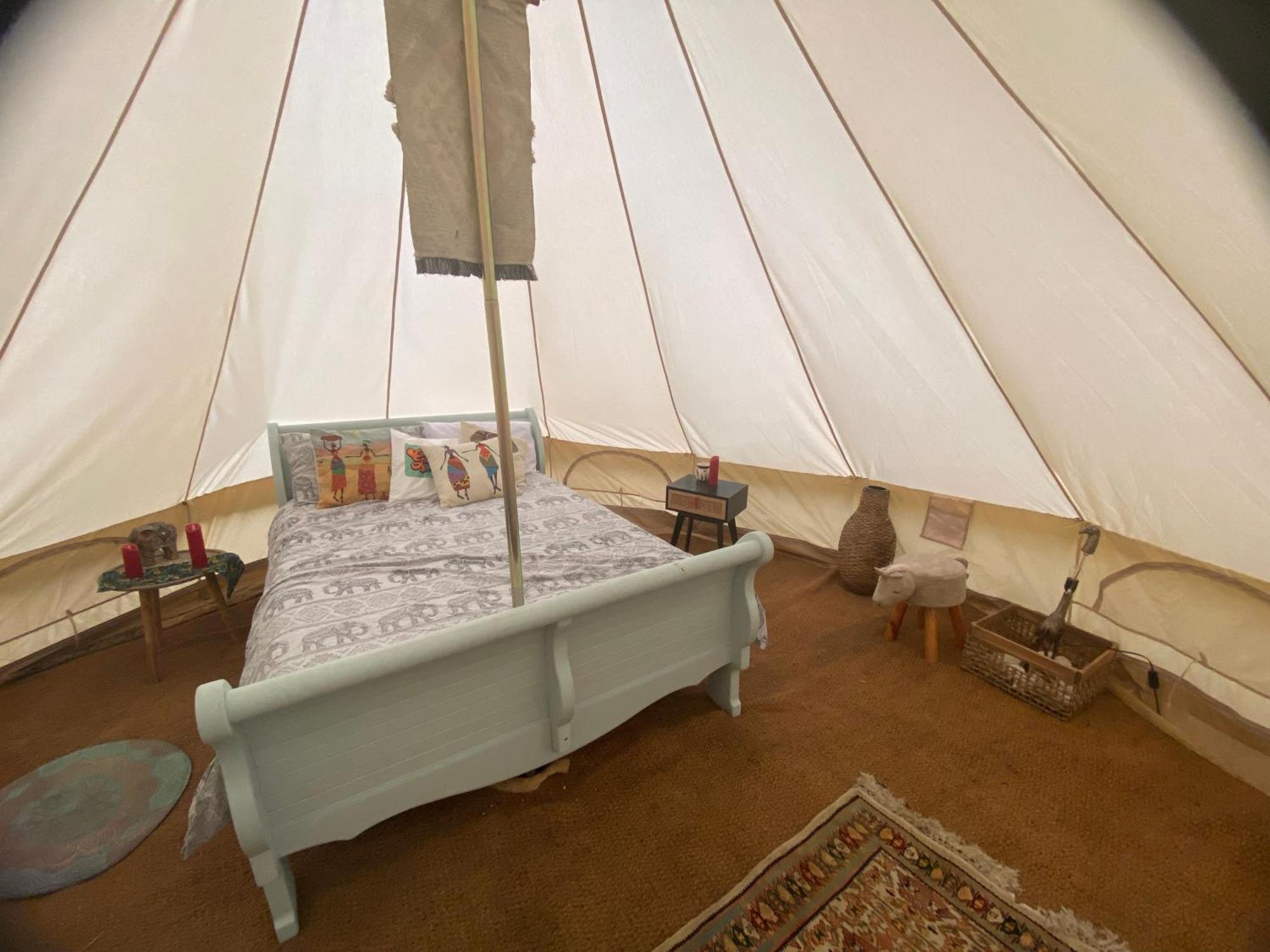 Secret Garden Glamping African Themed Tent Newark upon Trent Kültér fotó