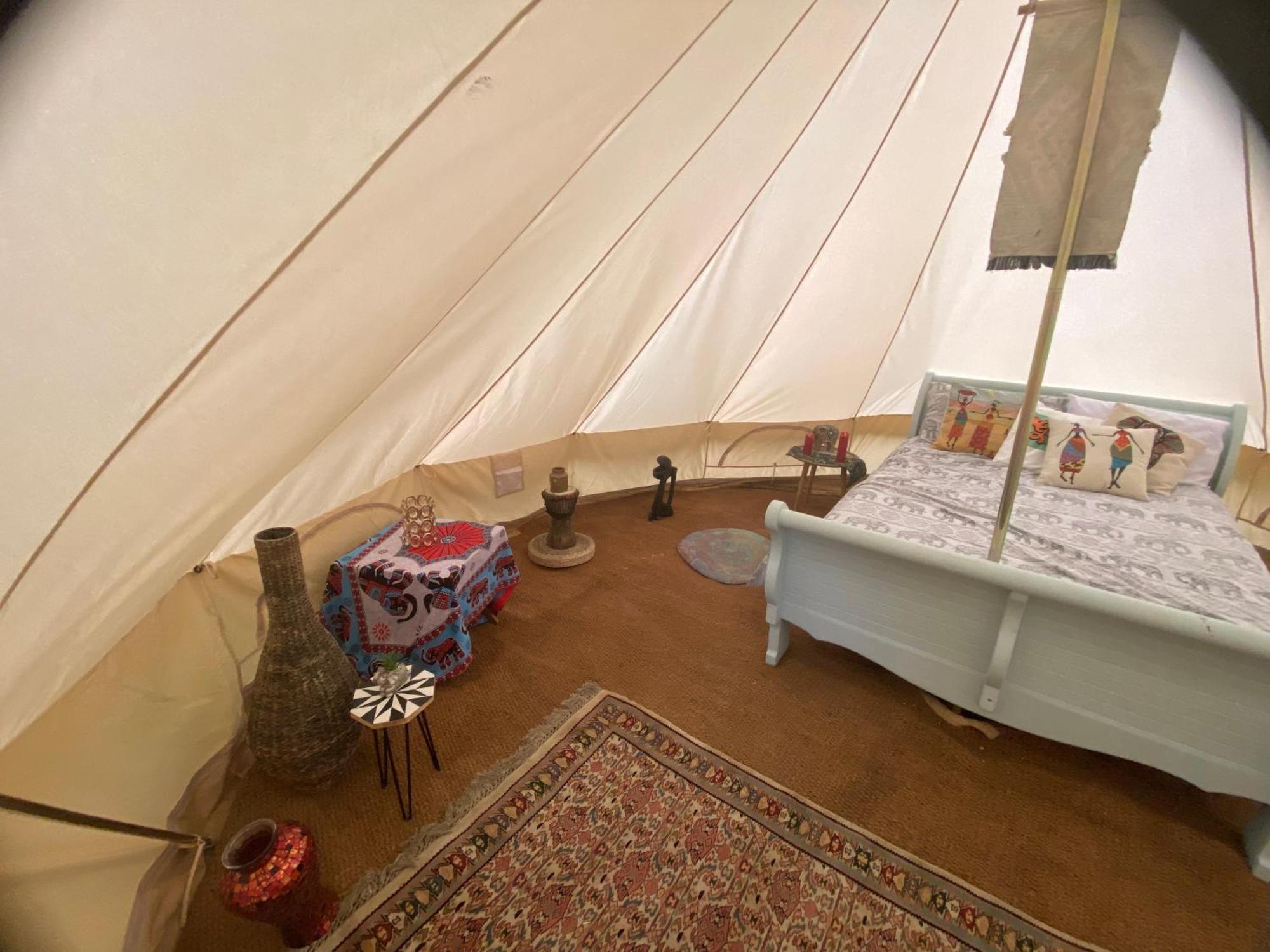 Secret Garden Glamping African Themed Tent Newark upon Trent Kültér fotó